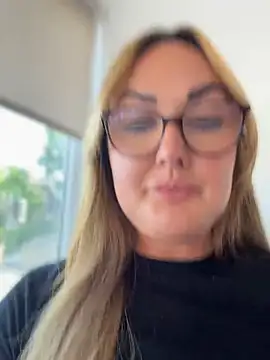 Crystal xox online show from July 2026 11:36:02 AM