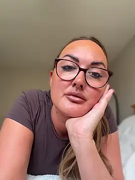 Crystal xox online show from July 2026 07:05:02 PM