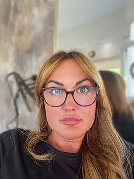 Crystal xox online show from July 2026 01:03:01 PM