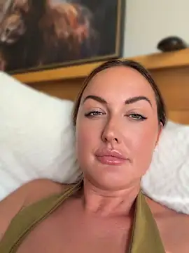 Crystal xox online show from July 2026 06:33:01 PM