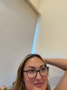 Crystal xox online show from July 2026 08:11:01 PM
