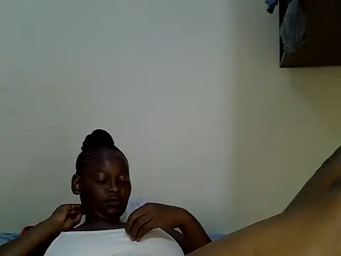 PetitePeachy online show from June 2026 05:06:01 AM