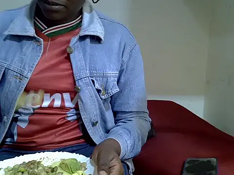 PetitePeachy online show from July 2026 07:43:02 PM