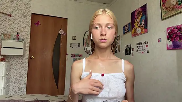 AliceGilbert  online show from July 2026 03:23:01 AM