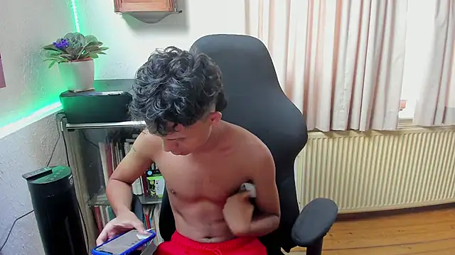 carlos 00foxx online show from June 2026 12:42:02 PM