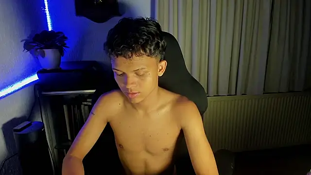 carlos 00foxx online show from June 2026 02:45:02 AM
