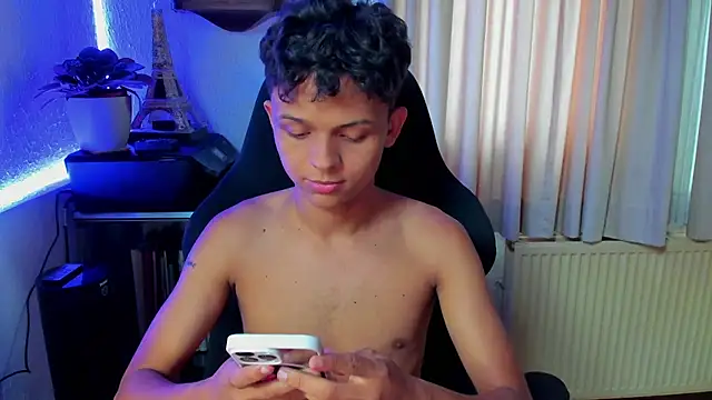 carlos 00foxx online show from July 2026 05:15:01 AM