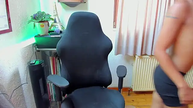 carlos 00foxx online show from July 2026 01:48:01 PM