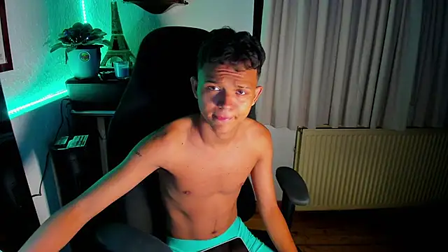 carlos 00foxx online show from July 2026 09:39:01 PM