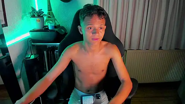 carlos 00foxx online show from July 2026 11:07:01 PM