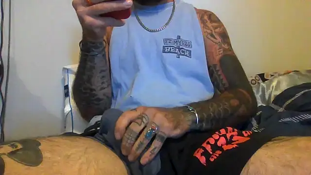 Snapshot of tatsnthick11 chatting on July 2026 05:38:01 PM tatsnthick11 online show from July 2026 05:38:01 PM
