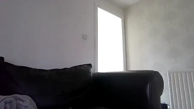 Snapshot of FrankyEssex chatting on June 2026 09:47:01 AM FrankyEssex online show from June 2026 09:47:01 AM