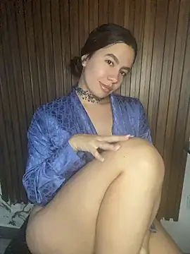 valentinaEliott online show from July 2026 09:00:02 PM