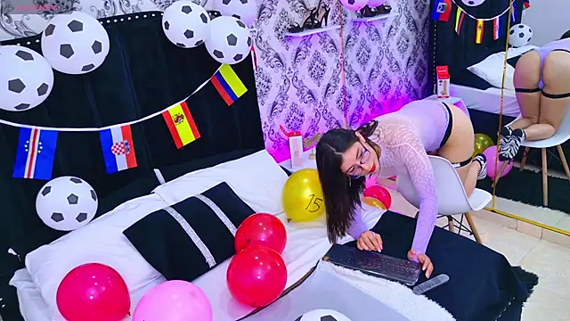 Lia Nigth online show from June 2026 08:21:01 PM