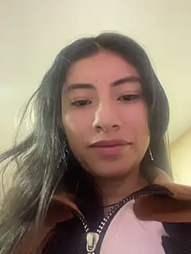 Lia Nigth online show from July 2026 12:33:01 PM
