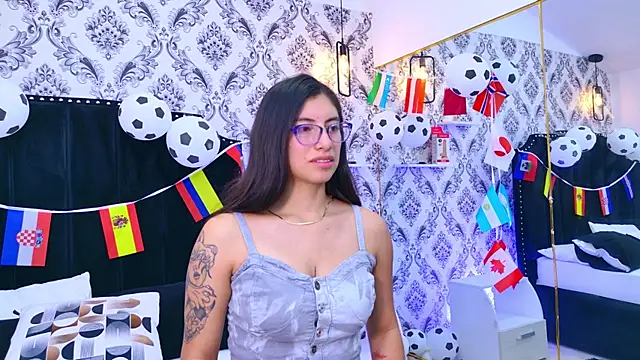 Lia Nigth online show from July 2026 12:55:01 PM