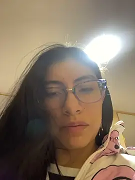 Lia Nigth online show from July 2026 12:30:01 PM