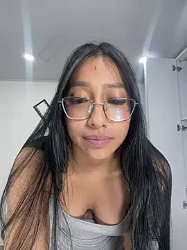 Bella hart online show from July 2026 04:05:02 AM
