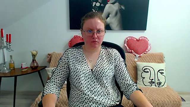 IrenneBates online show from July 2026 07:54:01 AM