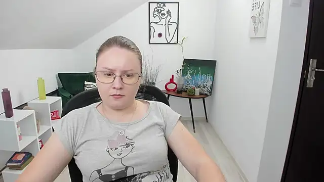 IrenneBates online show from July 2026 09:45:01 AM