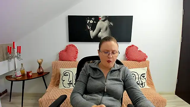 IrenneBates online show from July 2026 09:29:02 AM