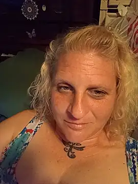 Snapshot of Trublonde3 chatting on July 2026 06:20:02 AM Trublonde3 online show from July 2026 06:20:02 AM
