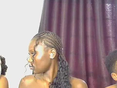 Snapshot of ebony_queen11 chatting on July 2026 01:27:01 PM ebony queen11 online show from July 2026 01:27:01 PM
