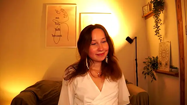 Enchantyy online show from August 2026 04:09:02 PM