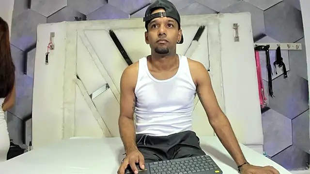 AxelAndMeredy online show from July 2026 01:15:02 PM