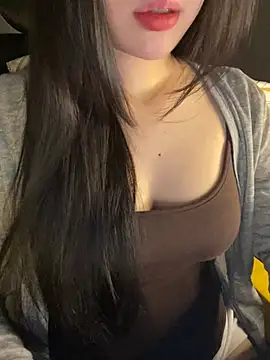 Snapshot of Elise68 chatting on July 2026 02:19:01 PM Elise68 online show from July 2026 02:19:01 PM