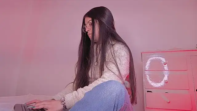 elenna salvatoree online show from July 2026 10:27:01 PM