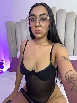 emmi miller online show from July 2026 07:10:02 PM