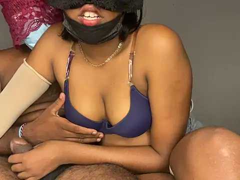 Snapshot of Shenu_Couple chatting on July 2026 01:14:01 PM Shenu Couple online show from July 2026 01:14:01 PM