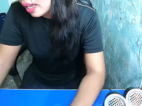 urmila208021 online show from July 2026 06:22:02 AM