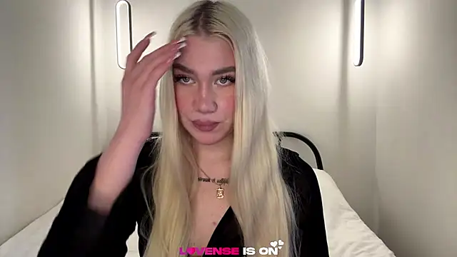 Katie Glow online show from July 2026 06:17:02 AM