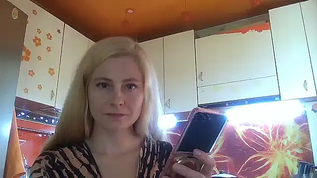 Snapshot of Vexieeka chatting on June 2026 01:45:02 PM Vexieeka online show from June 2026 01:45:02 PM