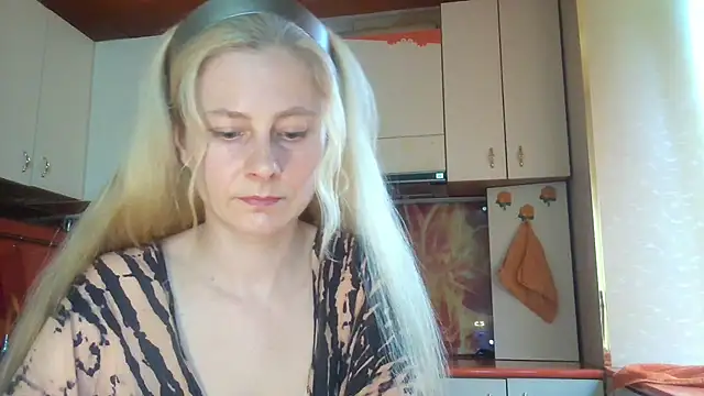 Snapshot of Vexieeka chatting on July 2026 01:03:02 PM Vexieeka online show from July 2026 01:03:02 PM
