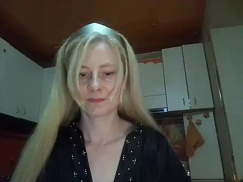 Snapshot of Vexieeka chatting on July 2026 06:50:01 PM Vexieeka online show from July 2026 06:50:01 PM