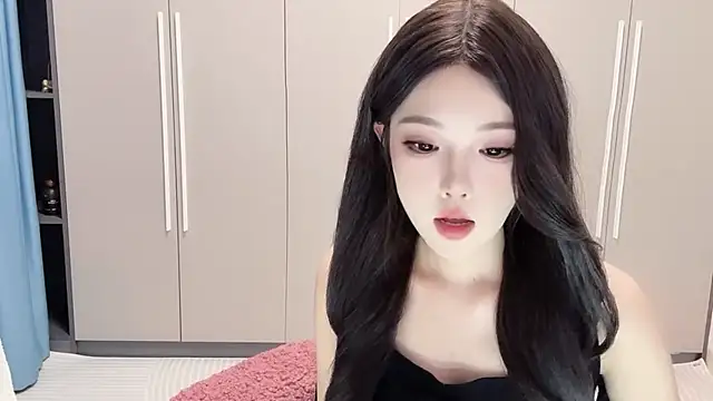 QOiio online show from July 2026 04:07:01 AM