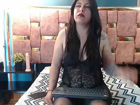  CAROLINE45 online show from July 2026 08:33:01 PM