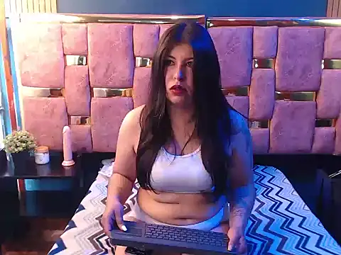  CAROLINE45 online show from July 2026 08:04:02 PM