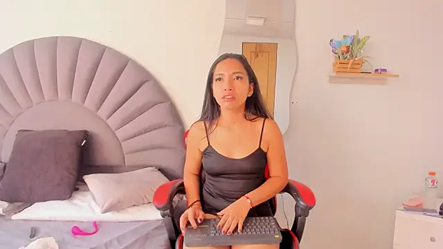 VioletR osse online show from July 2026 12:12:01 PM