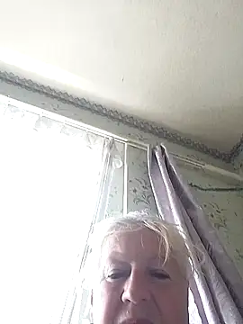 EmmaSwan555 online show from June 2026 01:26:02 PM