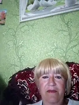 EmmaSwan555 online show from July 2026 11:18:01 AM