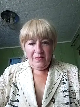 EmmaSwan555 online show from July 2026 04:00:02 PM