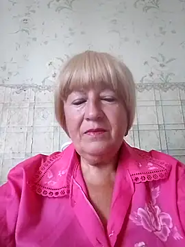 EmmaSwan555 online show from July 2026 04:11:01 PM