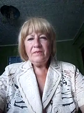 EmmaSwan555 online show from July 2026 04:09:02 PM