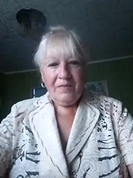 EmmaSwan555 online show from July 2026 04:32:01 PM