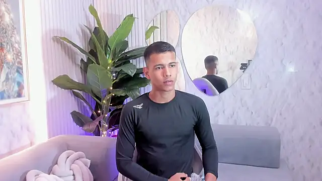 Noah sexhotty online show from July 2026 02:03:01 AM