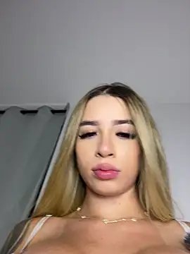 Lola-Blondie online show from July 2026 01:43:01 AM